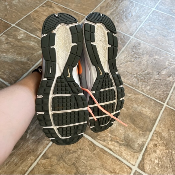 Nike running shoes - Picture 4 of 5